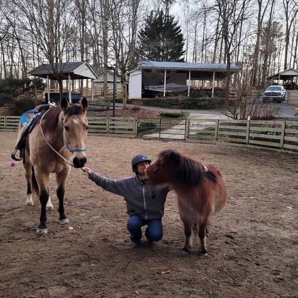 Meet your Posher, Corinne